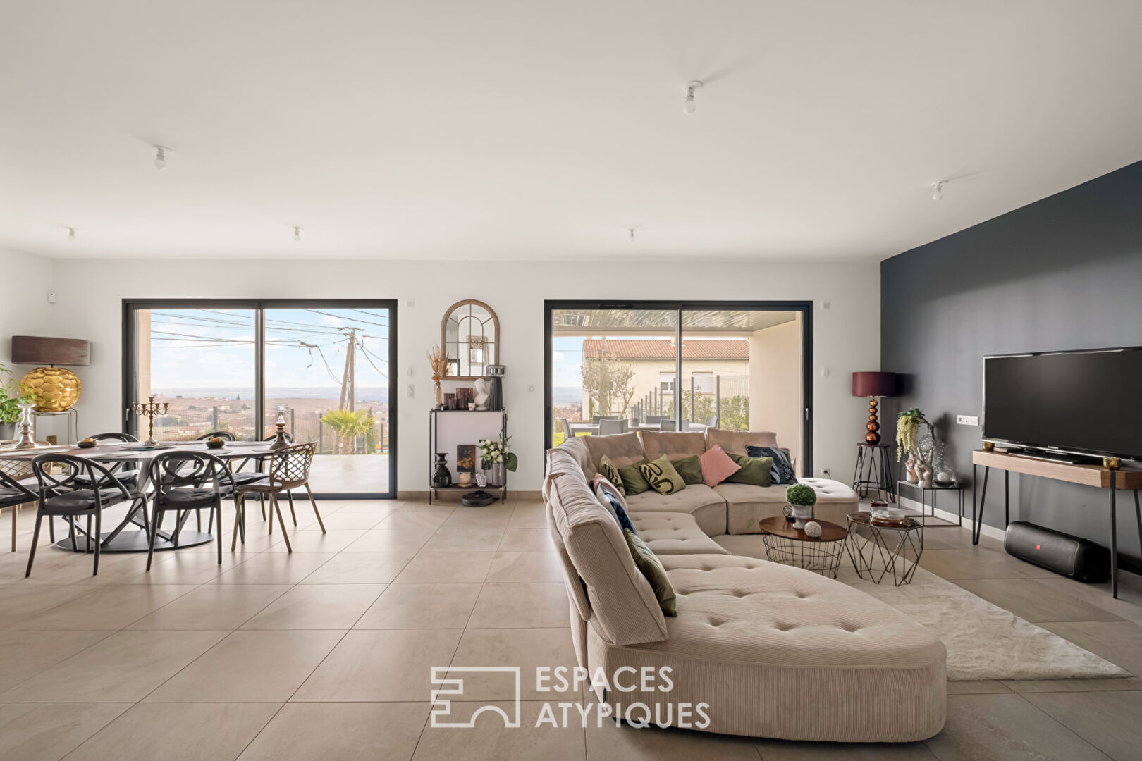 Maison contemporaine lumineuse au coeur du Beaujolais