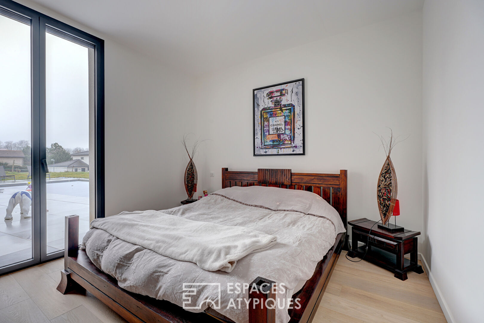 Architecture contemporaine et panorama à 180°