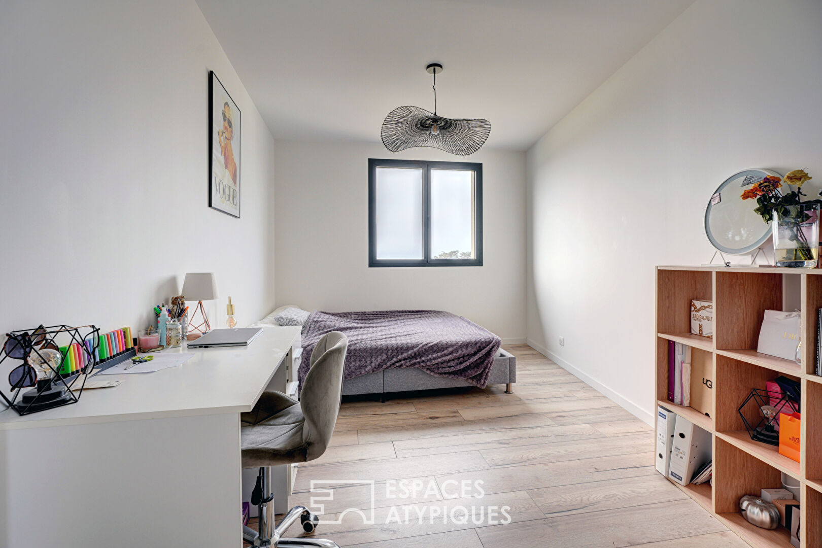 Architecture contemporaine et panorama à 180°