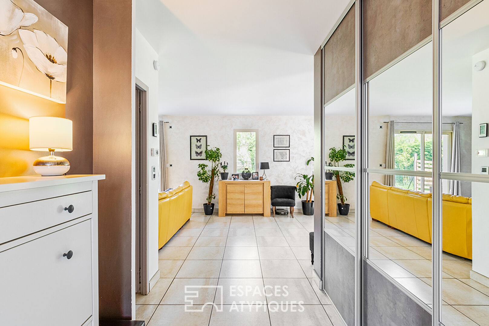 Villa avec piscine et son cour d&rsquo;eau