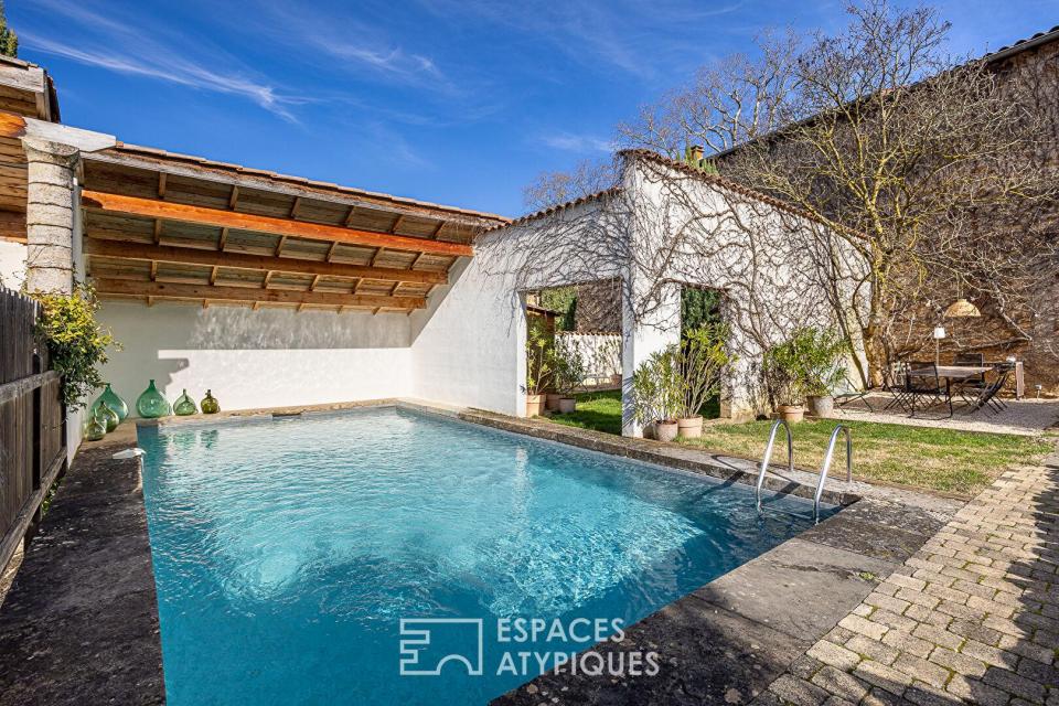 Maison ancienne avec jardin et piscine