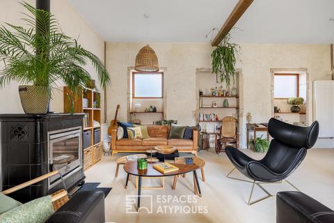 Maison ancienne avec jardin et piscine