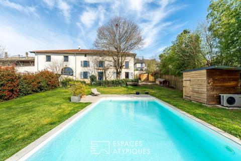 Demeure de caractère avec jardin et piscine
