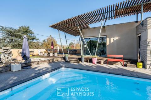 Maison d&rsquo;architecte singulière avec piscine
