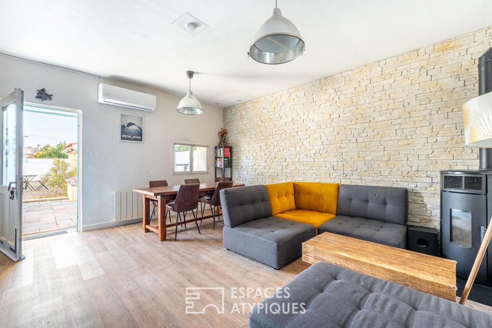 Maison avec terrasse, cour et piscine au coeur du Beaujolais