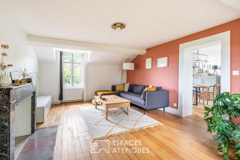 Appartement rénové et meublé avec extérieur et stationnements à Albigny sur Saône