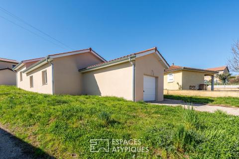 Maison neuve avec jardin et garage