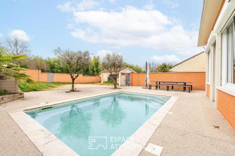 Maison familiale de 240m2 et sa piscine