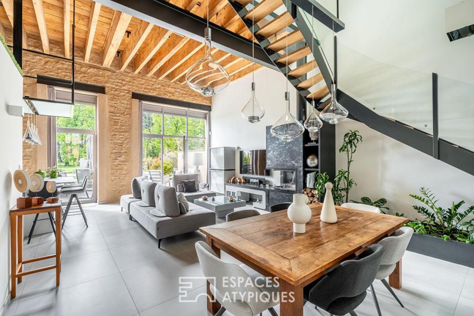 Maison en pierres dorées aux prestations haut de gamme