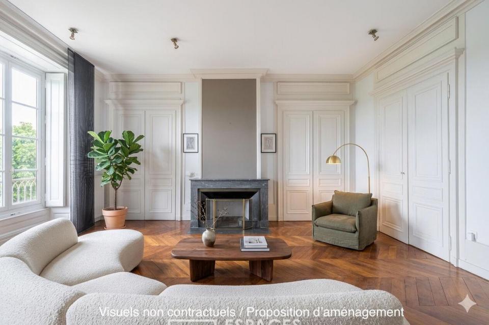 Appartement de caractère avec vue sur la Saône, au coeur de Fareins