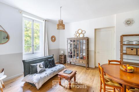 Renovated and furnished apartment with outdoor space and parking in Albigny-sur-Saône