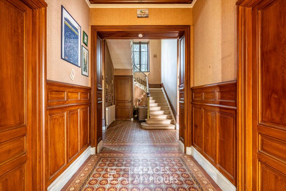 Maison de Maître en Pierre Dorées à réinventer