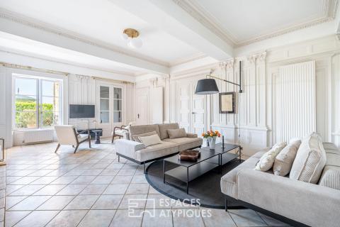 Exceptional Furnished Rental: Prestigious ground-floor apartment in the heart of a Golden Stone building