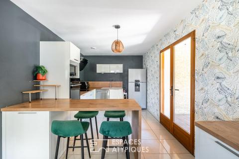 Entre calme et nature, une maison familiale de plain-pied aux beaux volumes