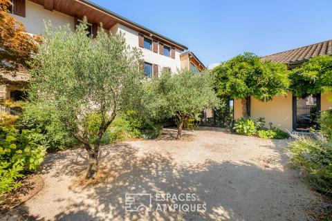 Maison de caractère rénovée avec piscine et jardin paysagé