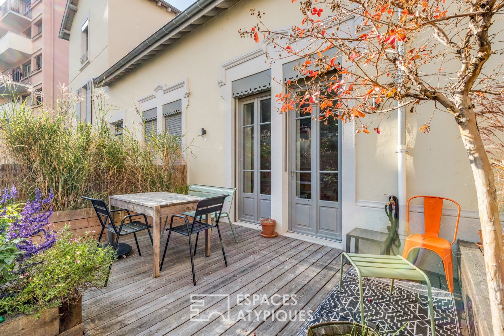 Duplex with terrace