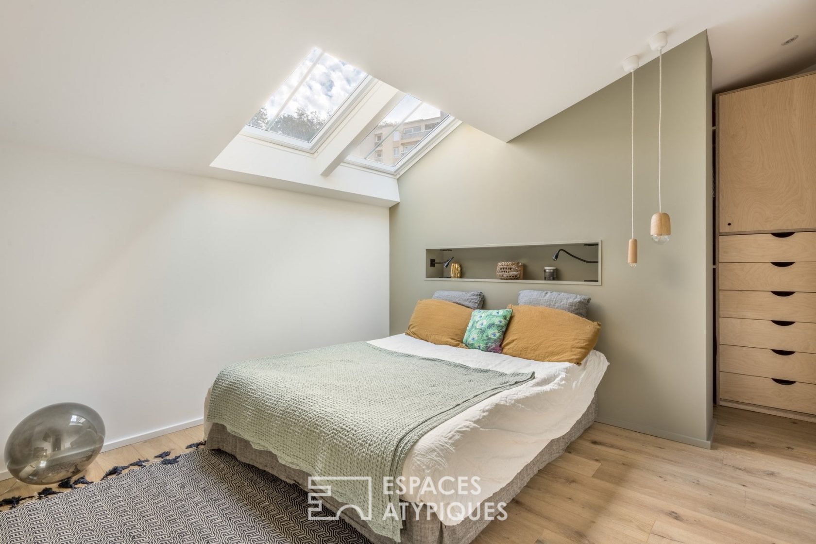 Duplex with terrace