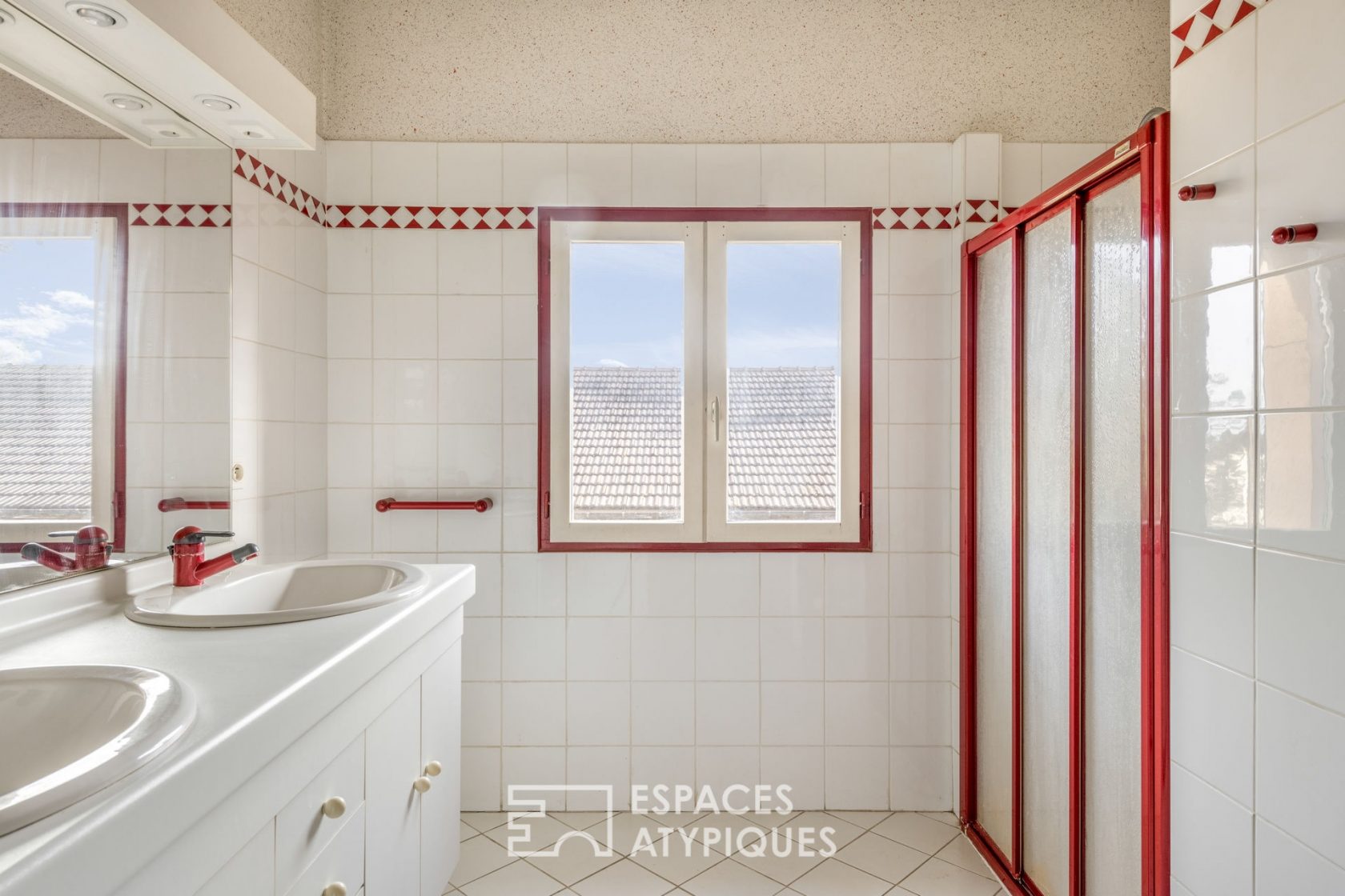 Maison en pierres sur les hauteurs du Beaujolais