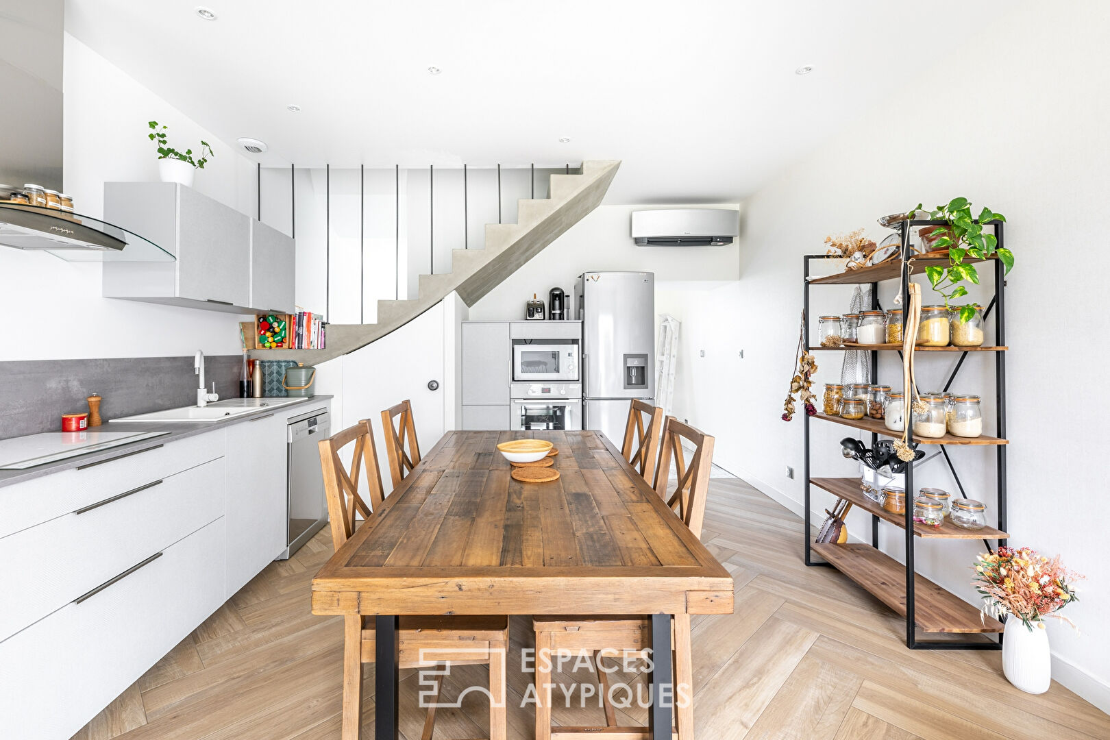 Charming renovated duplex with garden