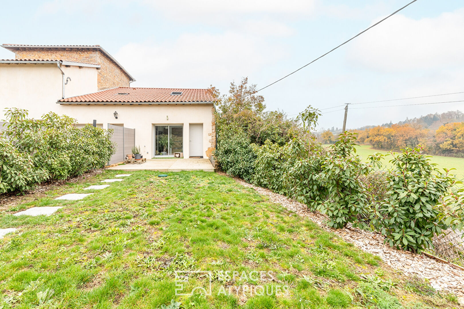 Charming renovated duplex with garden