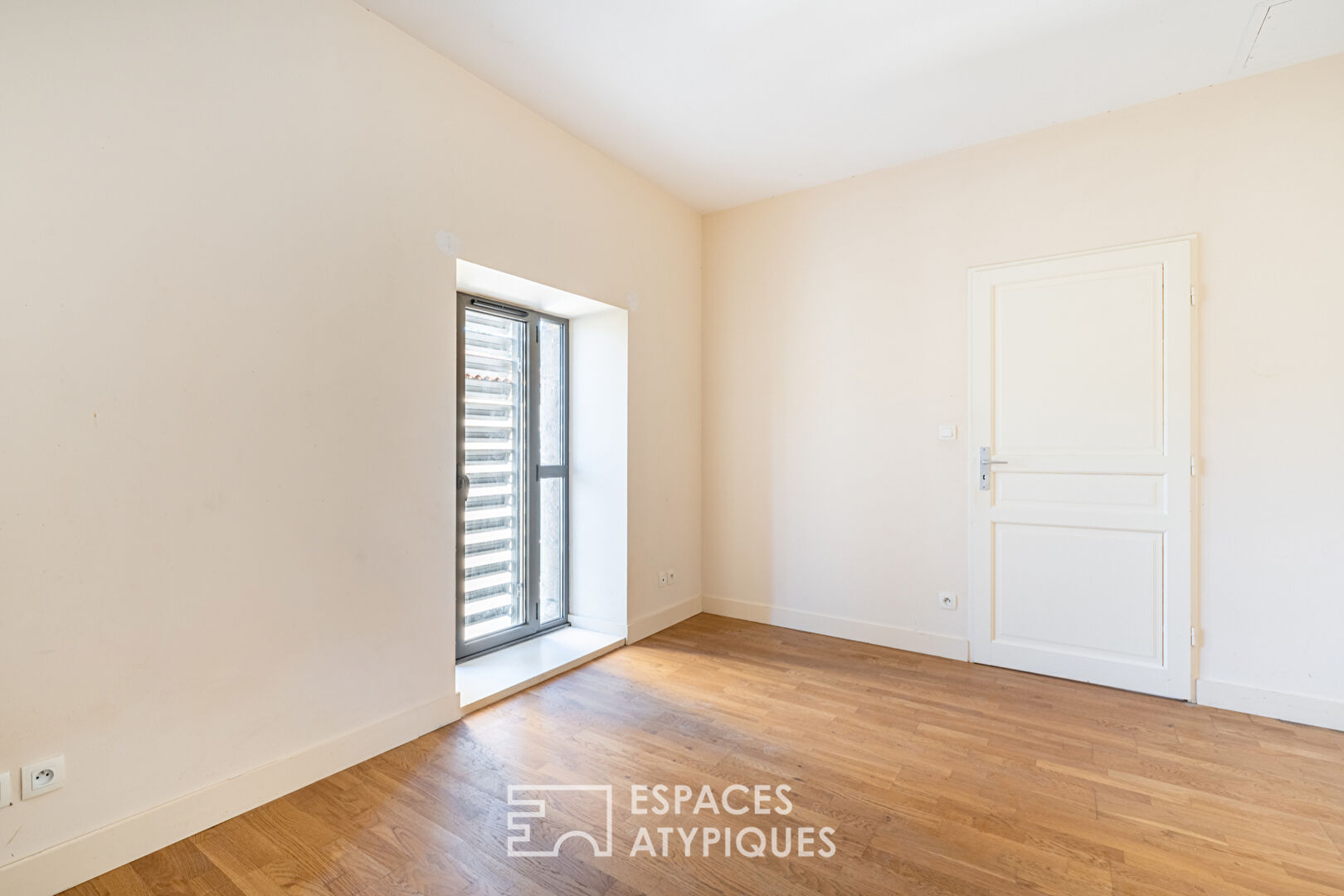 Apartment in the outbuildings of a castle