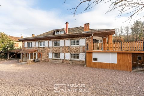 Maison de campagne dans son écrin de verdure