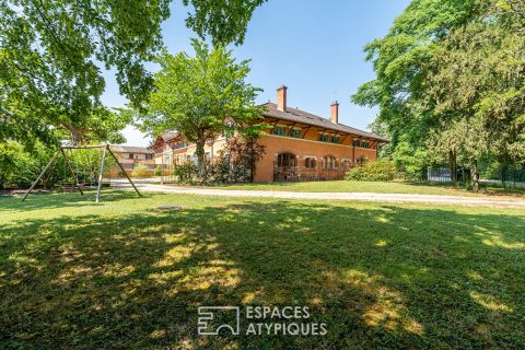 Charming building with incredible volumes in the heart of Beaujolais