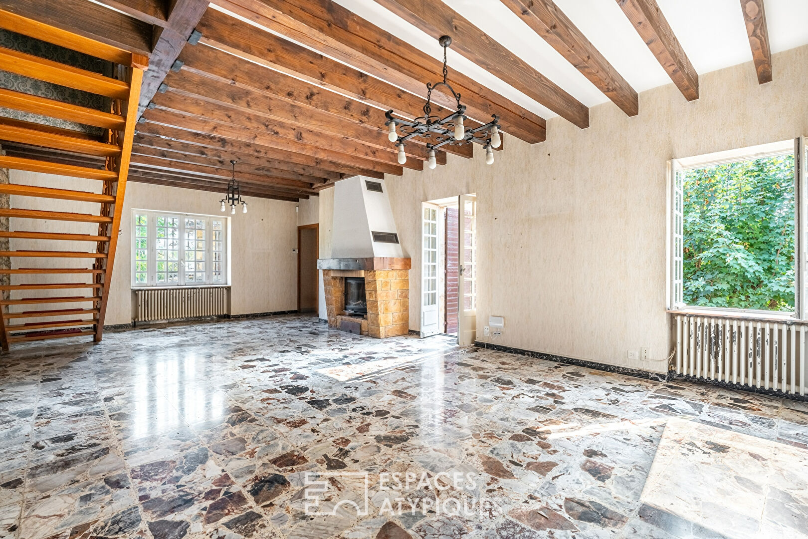 Stone house to renovate