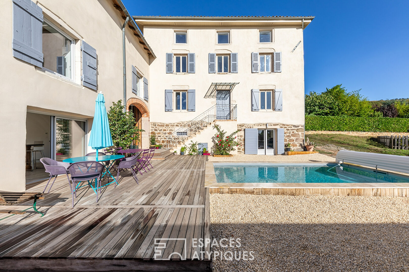 Maison bourgeoise rénovée avec piscine