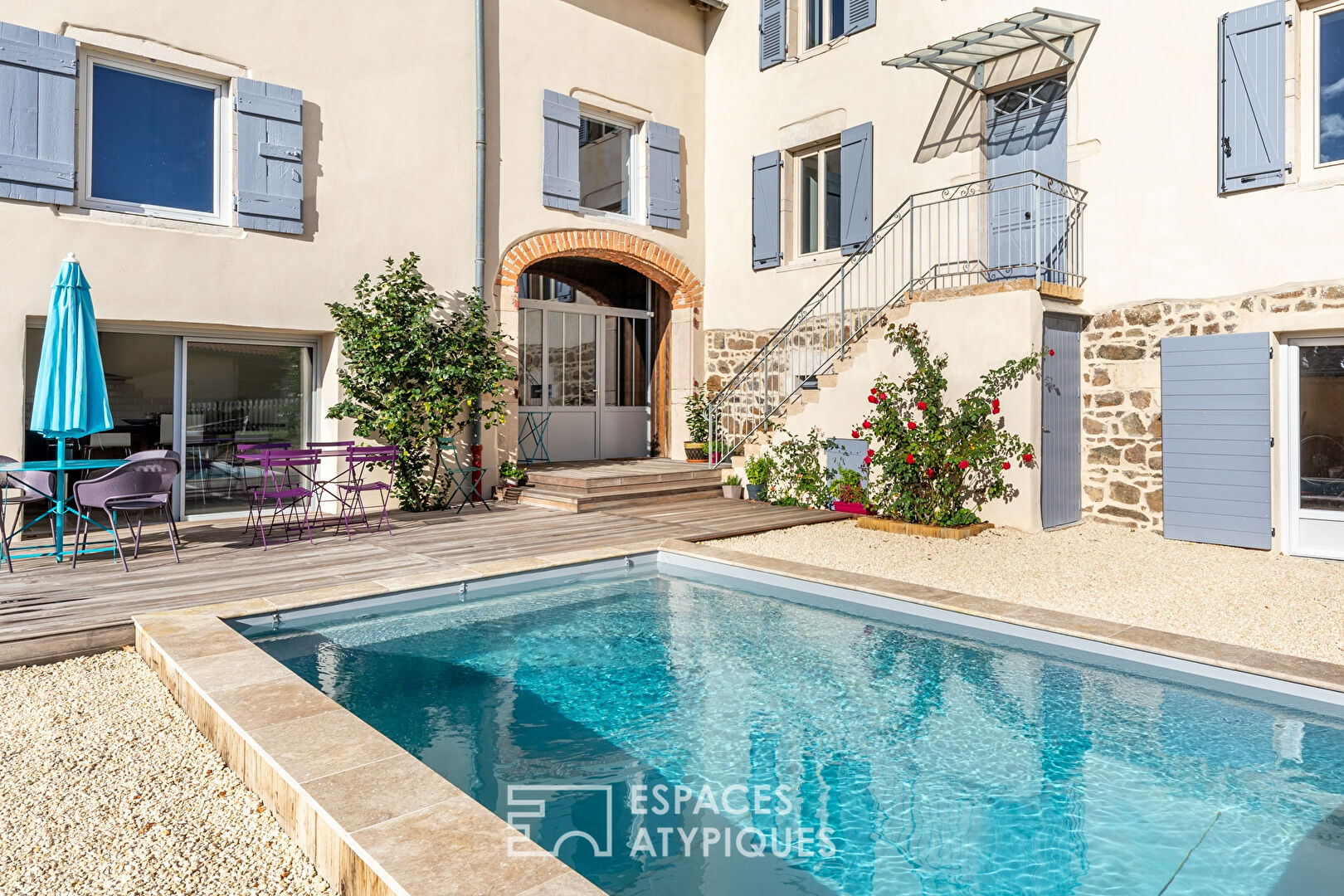 Maison bourgeoise rénovée avec piscine