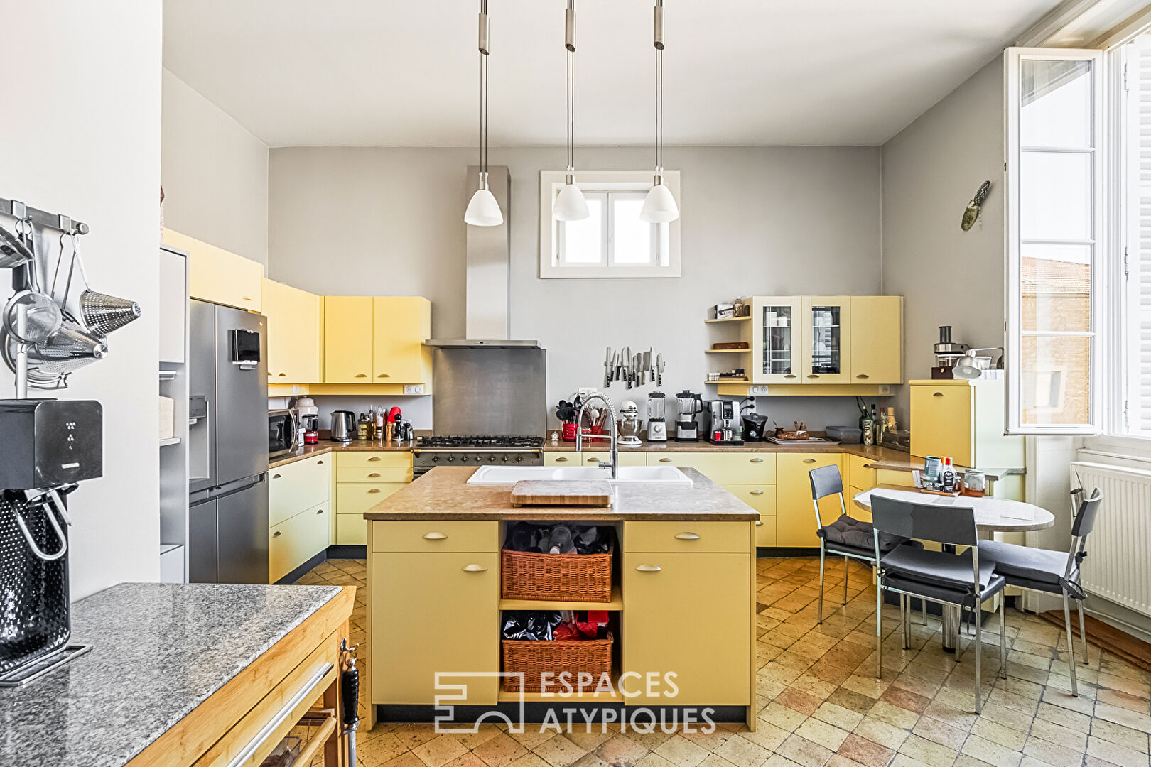Appartement bourgeois en hyper centre d’un village des Pierres Dorées