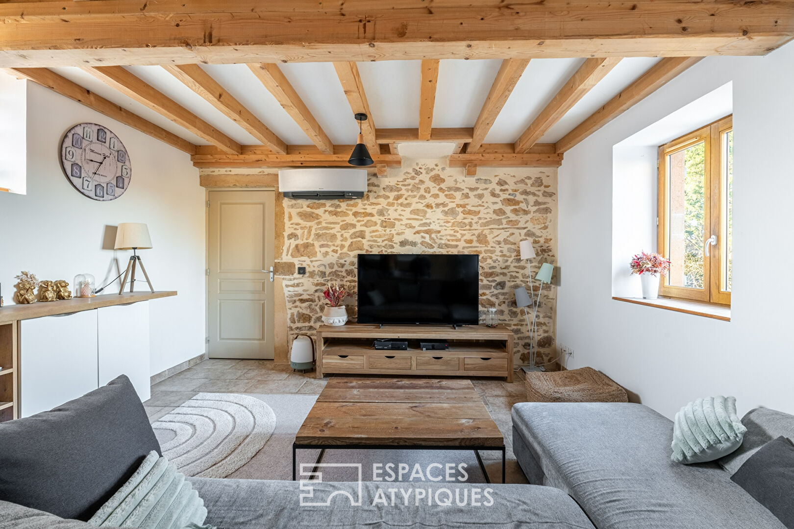 Charming house with a cozy atmosphere 30 minutes from the center of Lyon