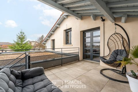 Industrial style apartment with its terrace