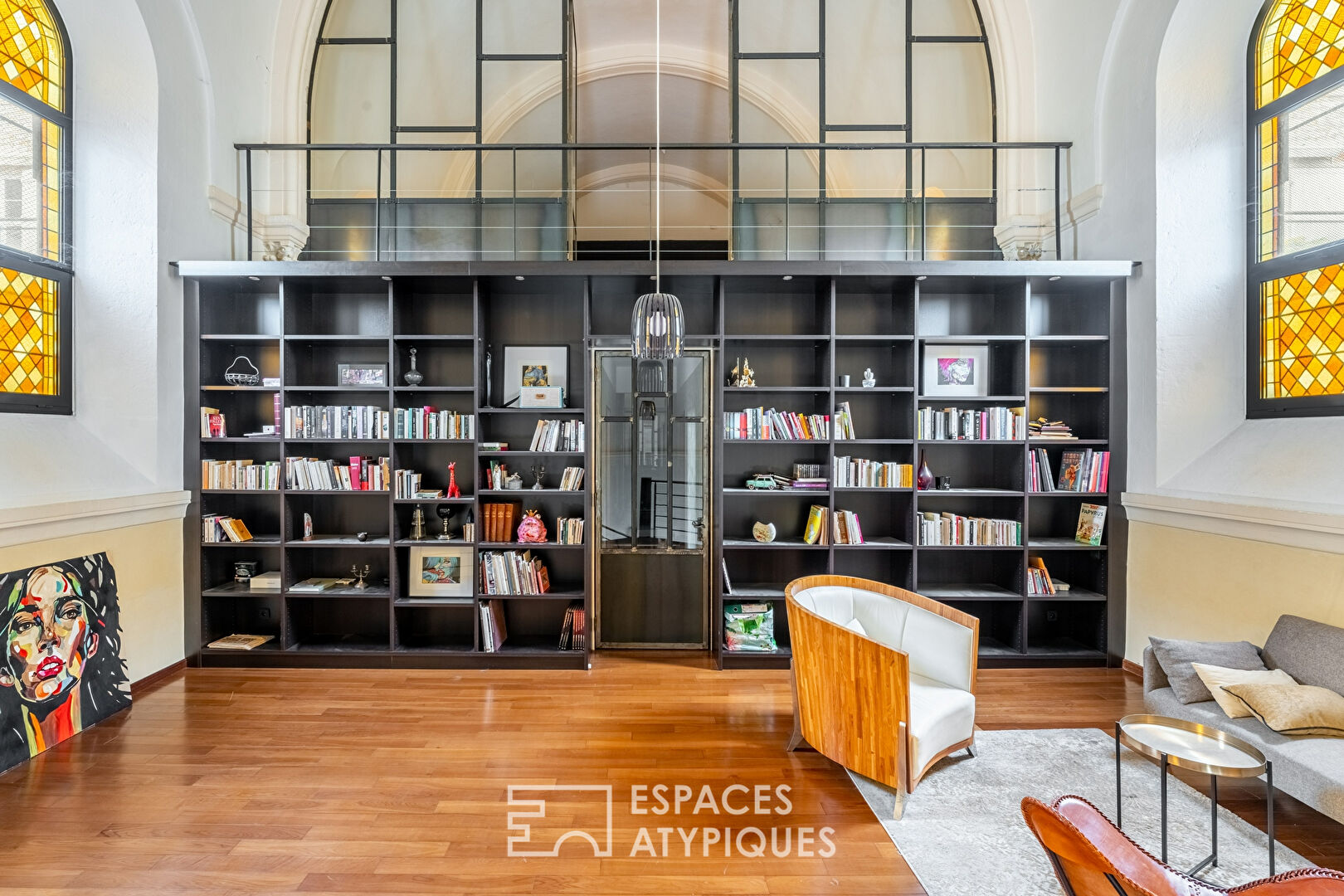 Appartement dans une ancienne chapelle désacralisée