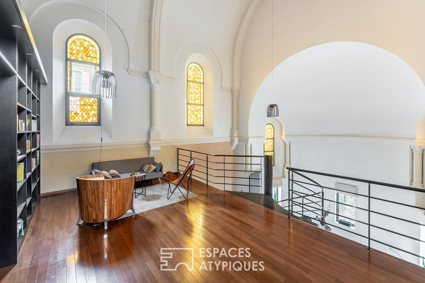 Appartement dans une ancienne chapelle désacralisée