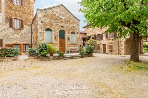 Chapelle au sein d’une belle copropriété avec piscine et tennis