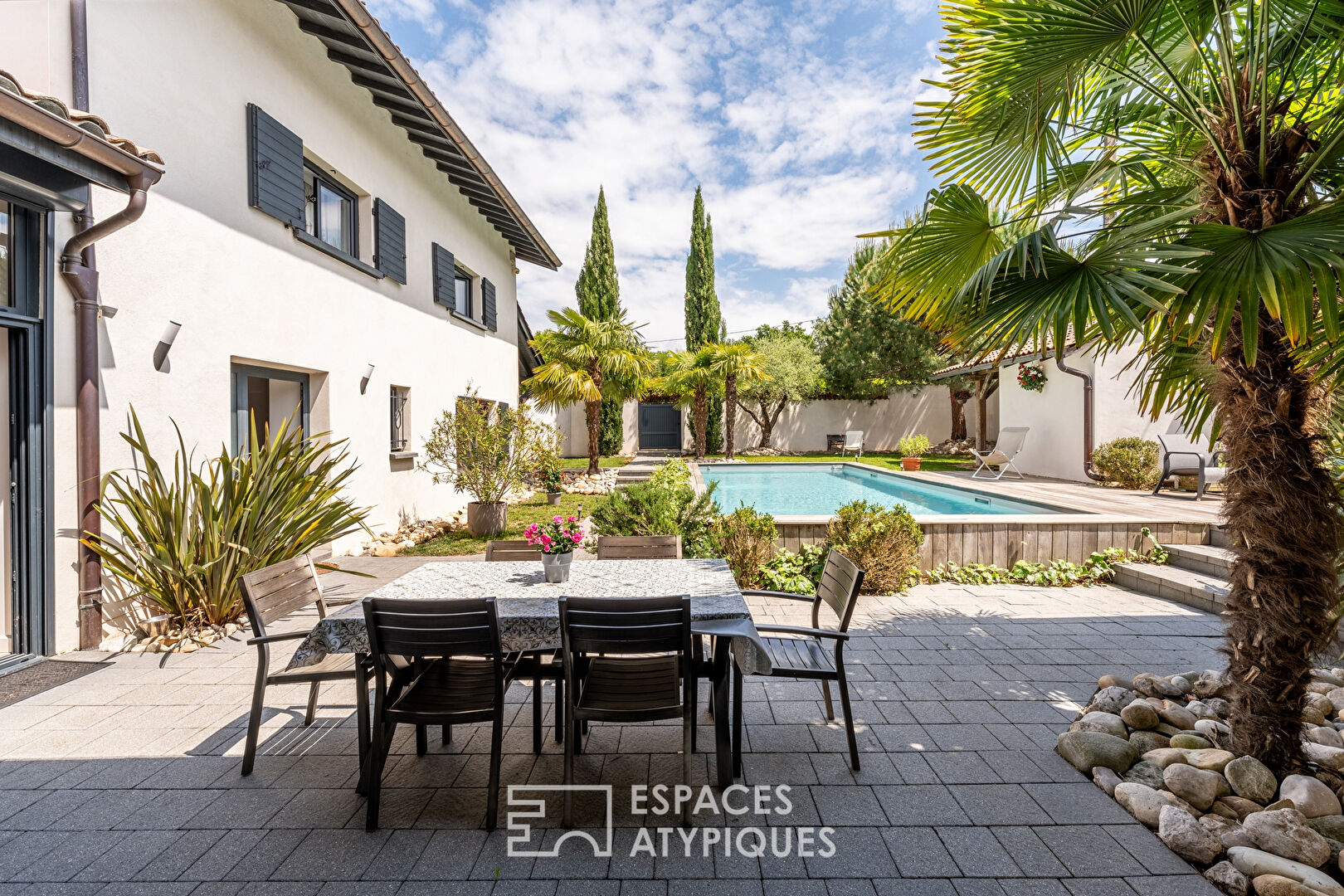 Elegant restored farmhouse and swimming pool
