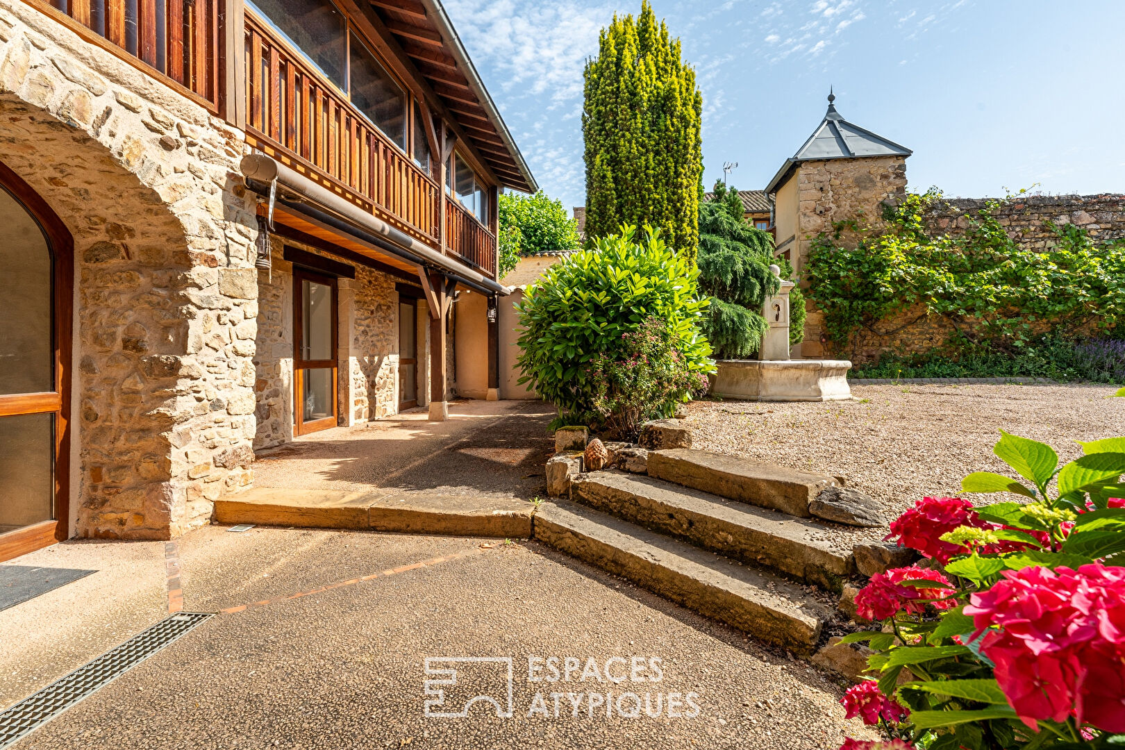 Stone house with independent studio