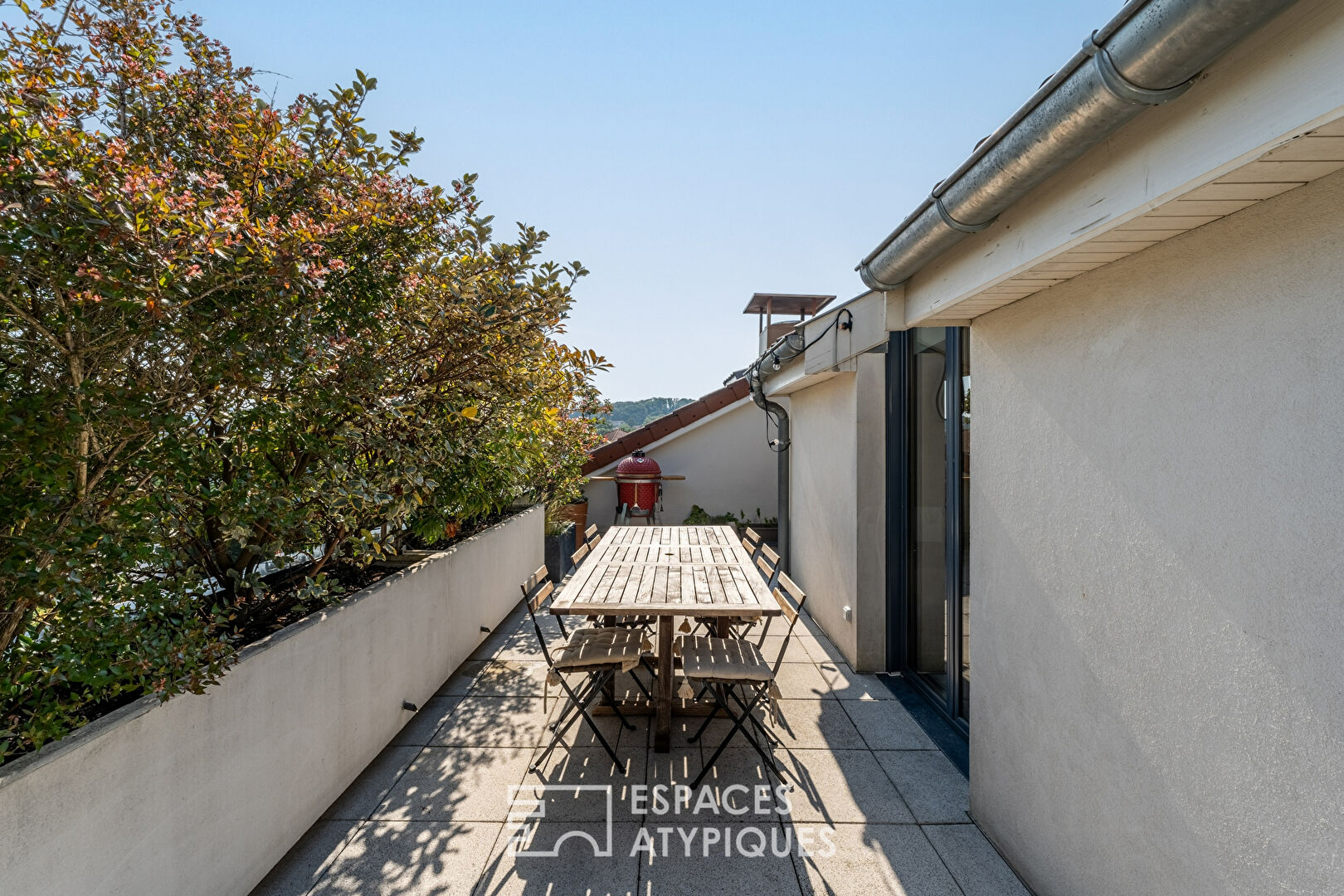 Top floor apartment and its 80m2 terraces