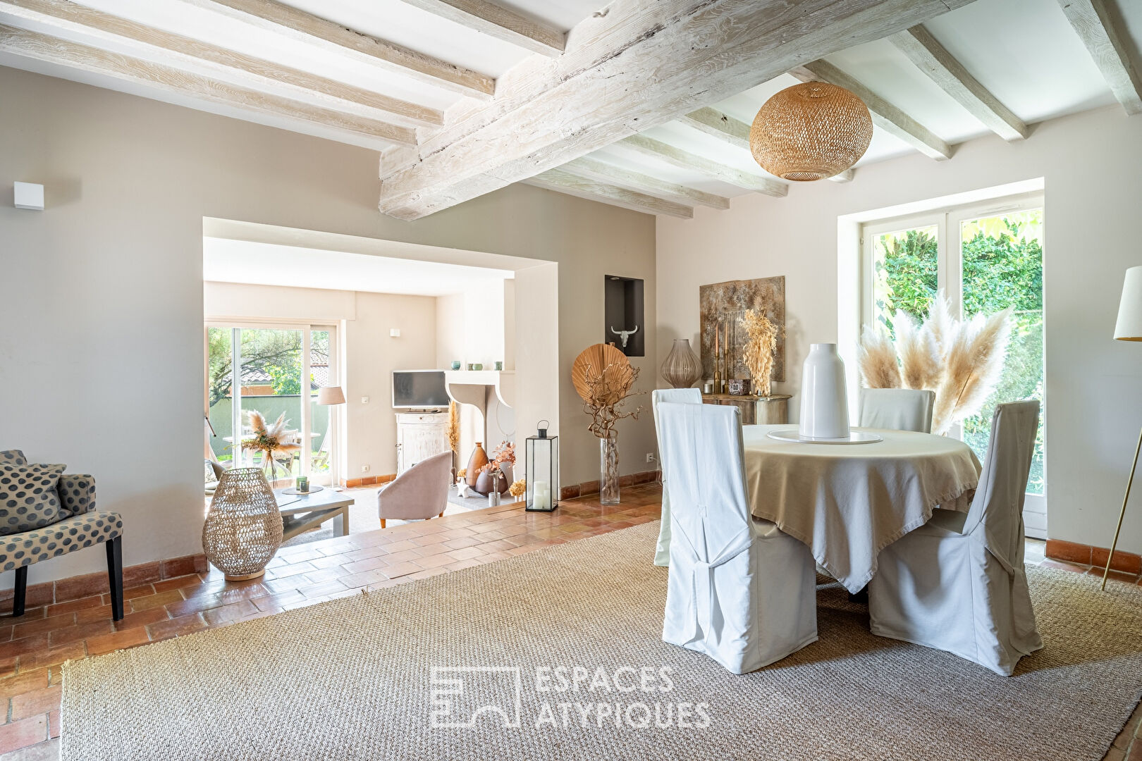 Charming building from 1850, completely renovated