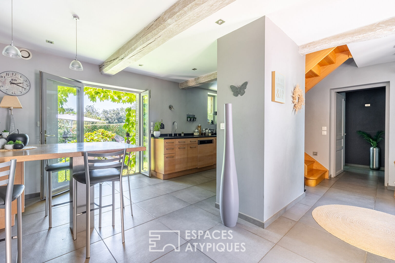 Charming building from 1850, completely renovated