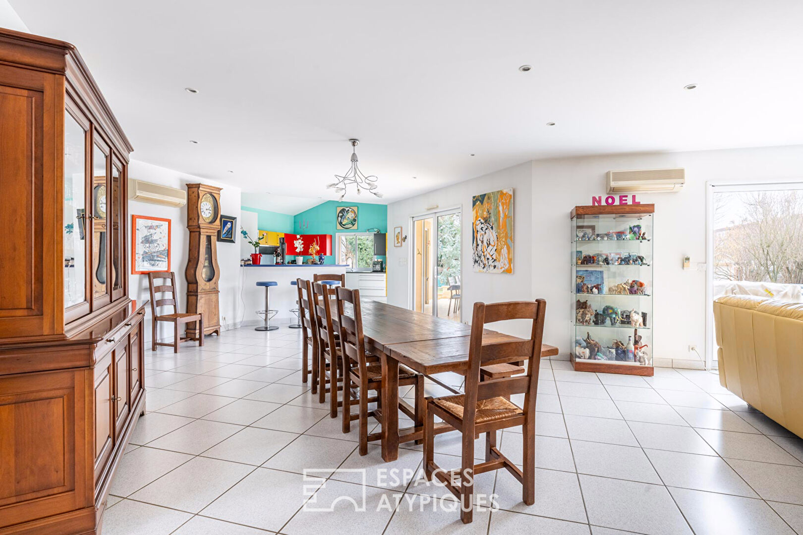Contemporary villa with wooded park in the heart of Belleville-en-Beaujolais