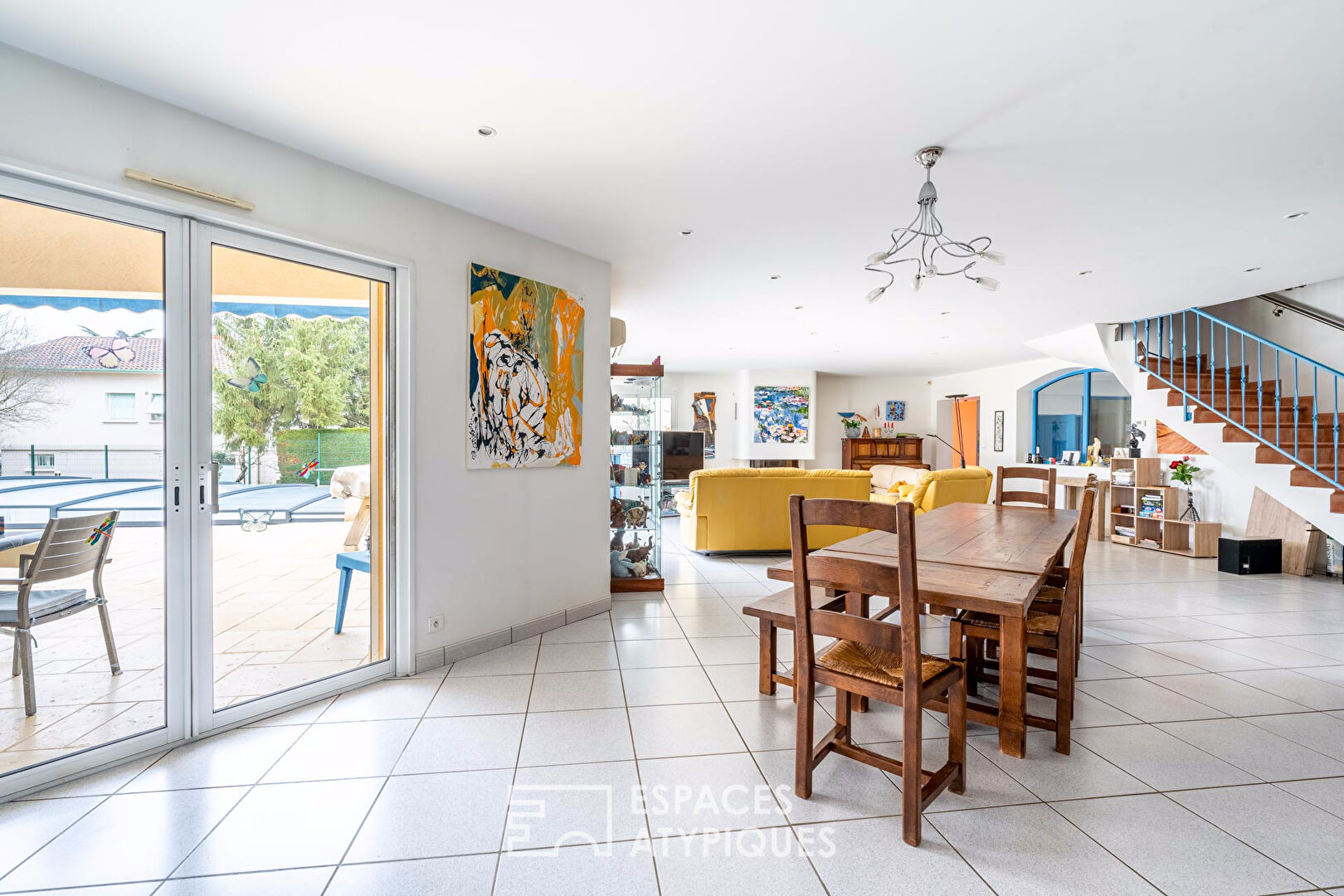 Contemporary villa with wooded park in the heart of Belleville-en-Beaujolais