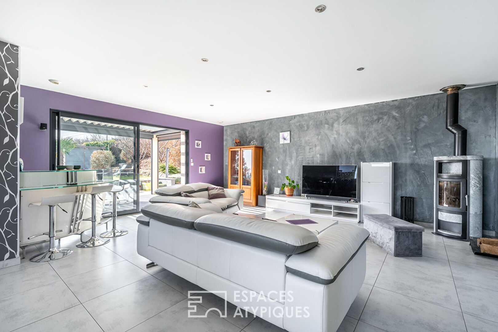 Maison contemporaine sur les hauteurs de Anse avec vue imprenable sur la chaine des Alpes