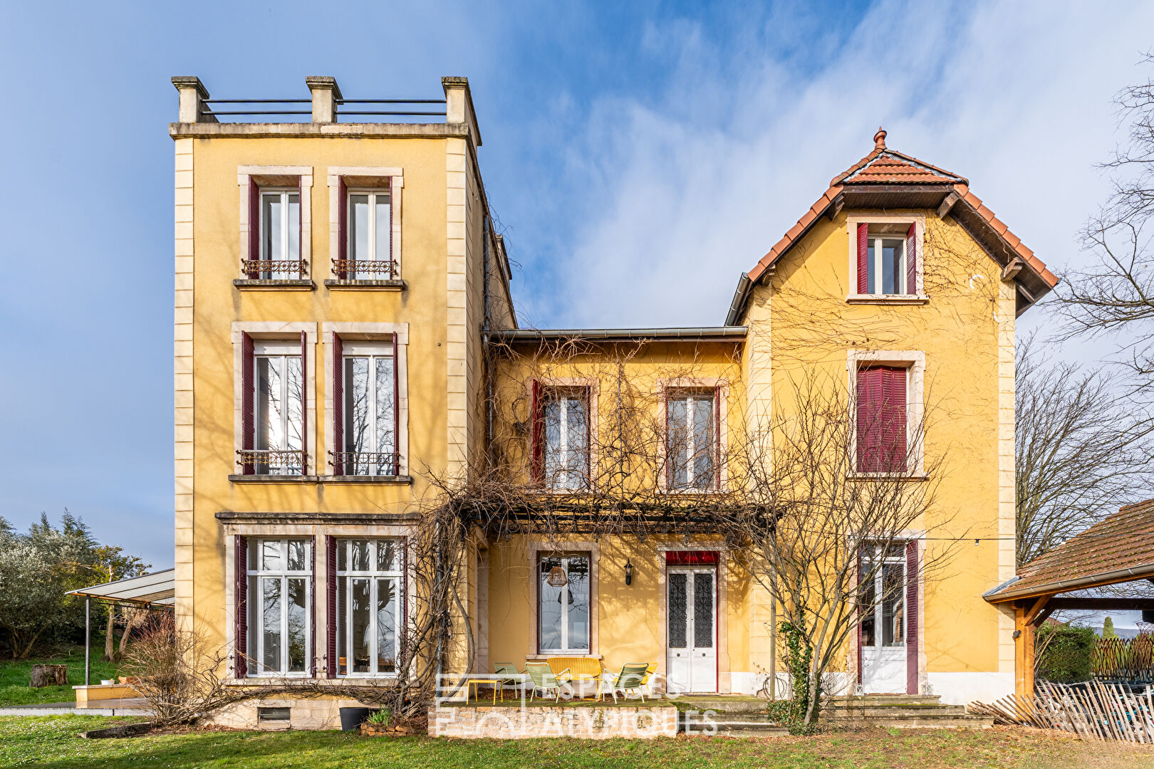 Maison bourgeoise au calme avec vue dégagée