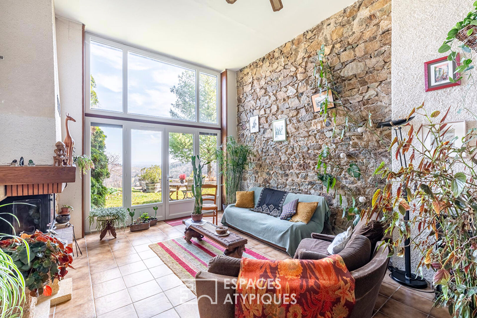 Stone house with open view in a bucolic setting