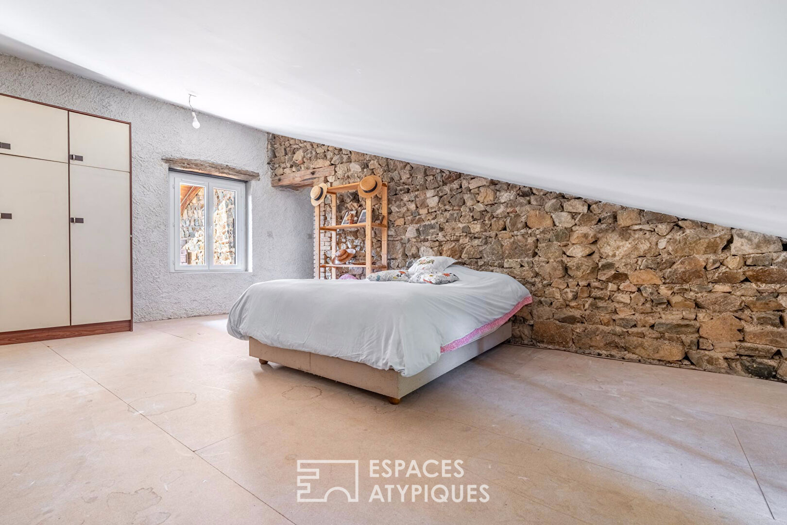 Stone house with open view in a bucolic setting