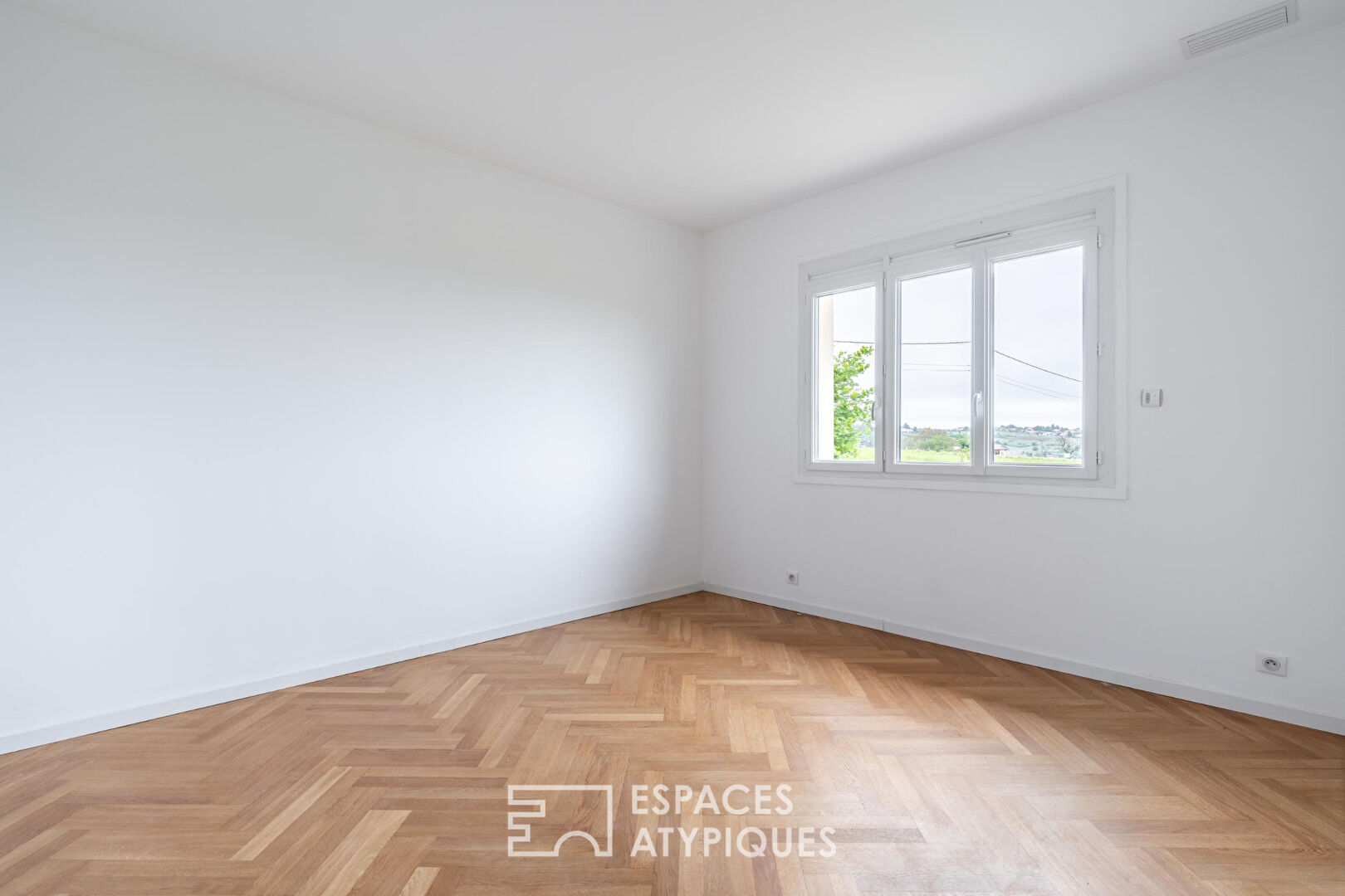 Maison sur les hauteurs d’Anse avec vue panoramique