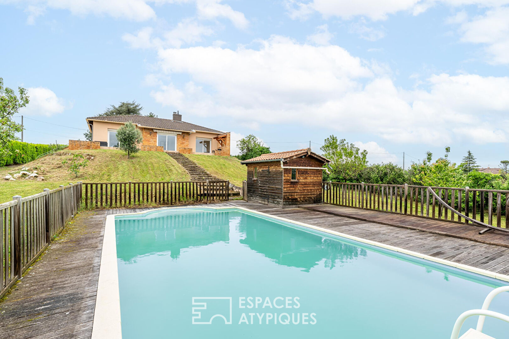 Maison sur les hauteurs d’Anse avec vue panoramique