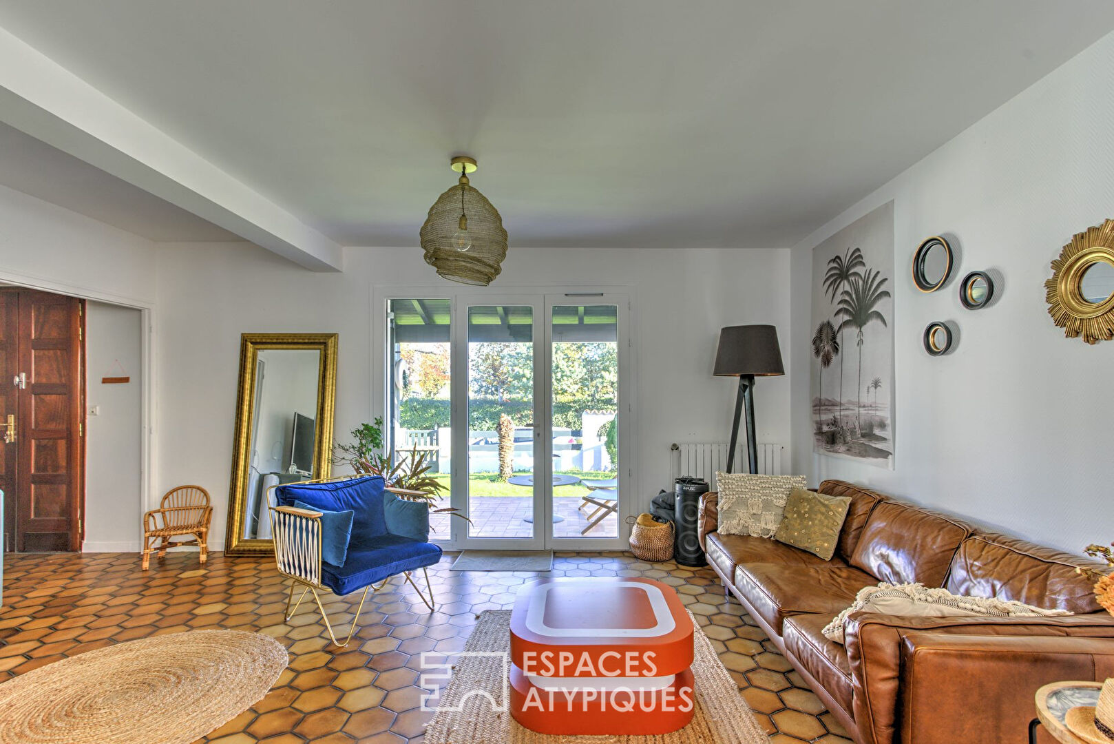 Maison familiale au style provençal en bord de mer.